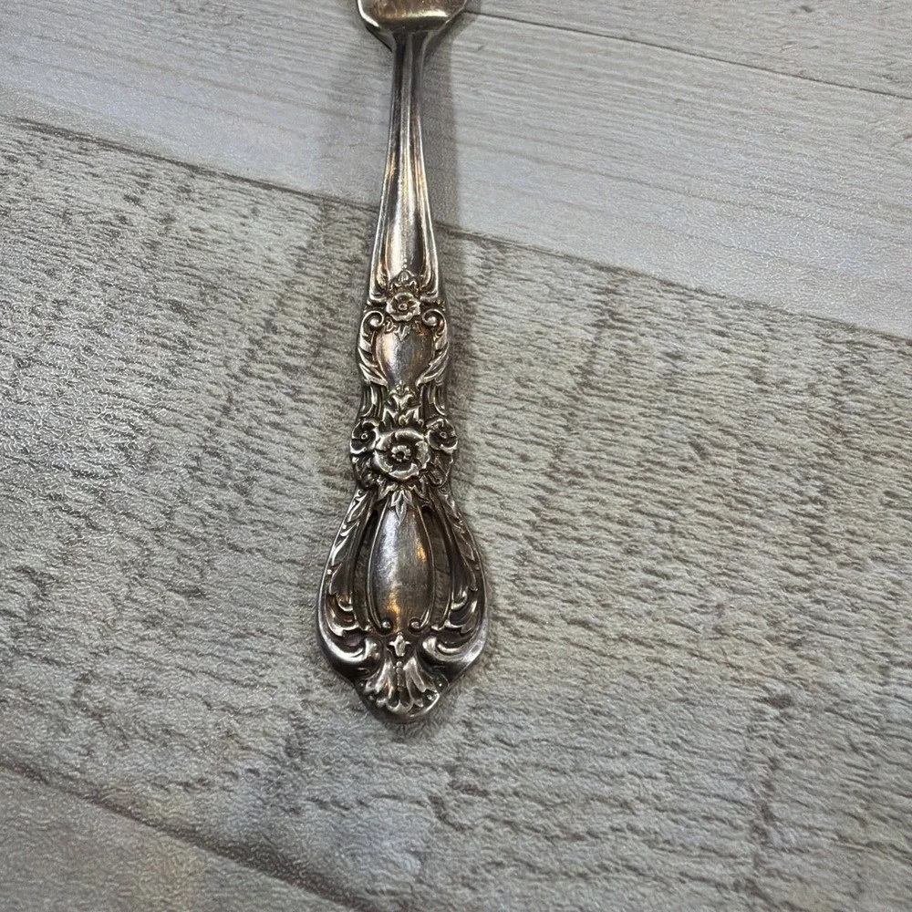 1847 Rogers Bros Grand Heritage Master Butter Knife International Silverplate